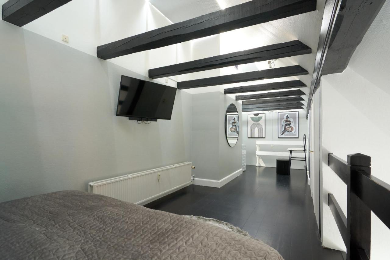 Unique 2 Bedroom Duplex W Exposed Beams In Cph Kopenhagen
